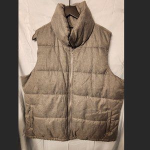 Women's Grey Puffy Vest - Never Worn - Old Navy